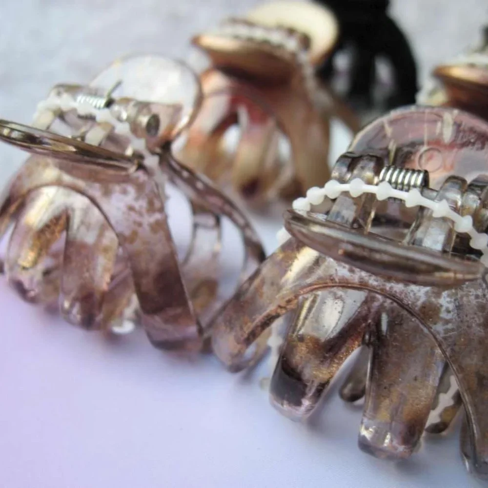6 Goody Classic Small Spider Octopus Plastic Jaw Claw Clips 1.5